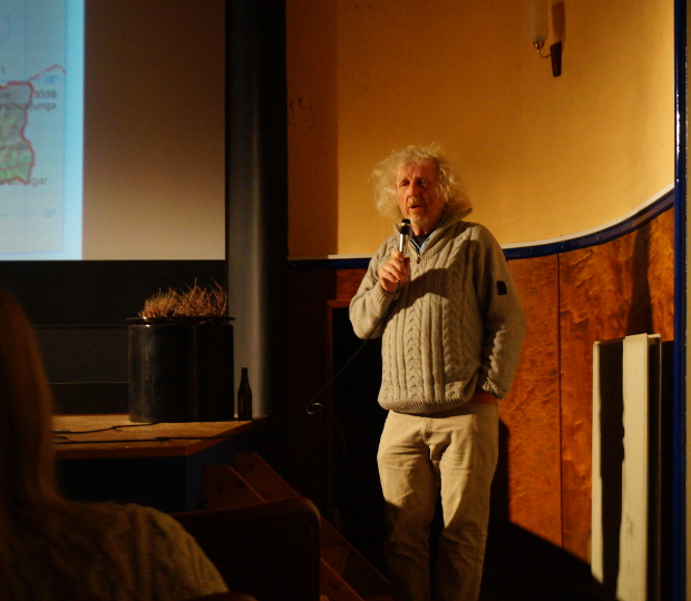 Poul Egede fortalte om hans oplevelser f�r og under jordsk�lvet i Nepal.